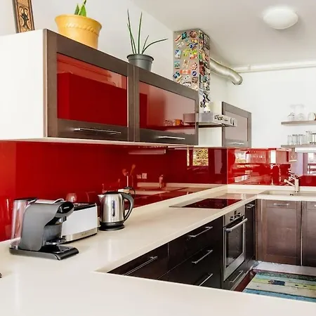 Cozy Nest In Quiet Neighbourhood, Free Parking Apartman *
